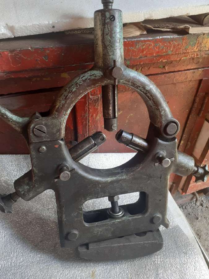 Liunetas tekinimo stakliu 1k625