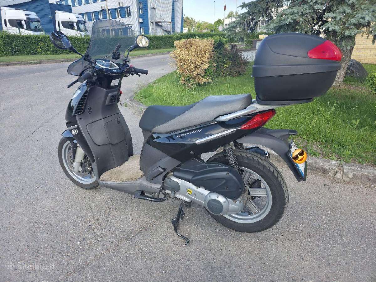 Parduodamas Aprilia Sportcity 250