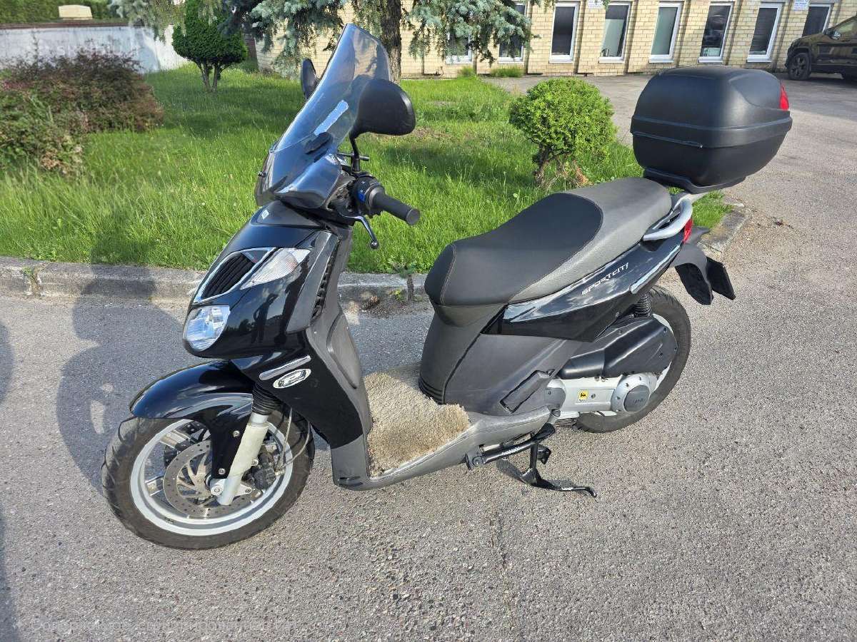 Parduodamas Aprilia Sportcity 250 - nuotraukos Nr. 3
