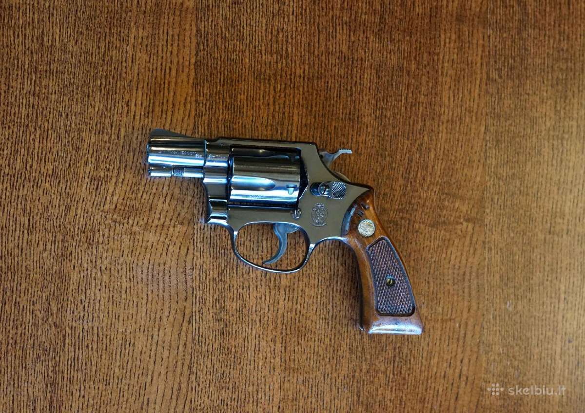 Parduodamas revolveris Smith & Wesson Model 36