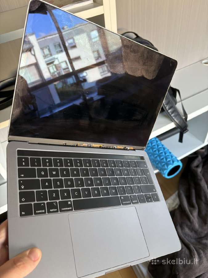 MacBook Pro 13 2019 ant detalių