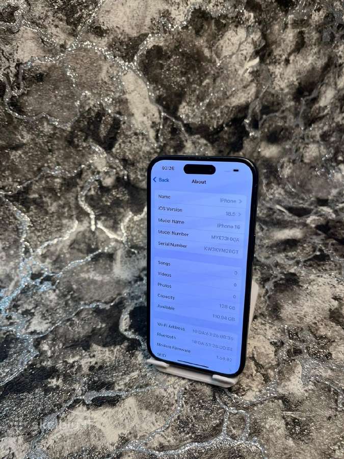 iPhone 16