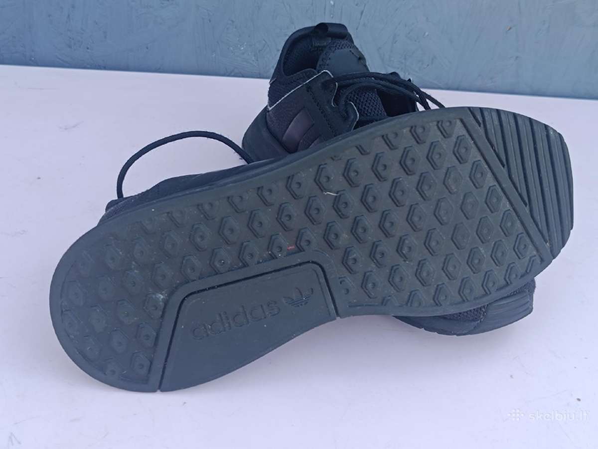 Adidas kedai - nuotraukos Nr. 5