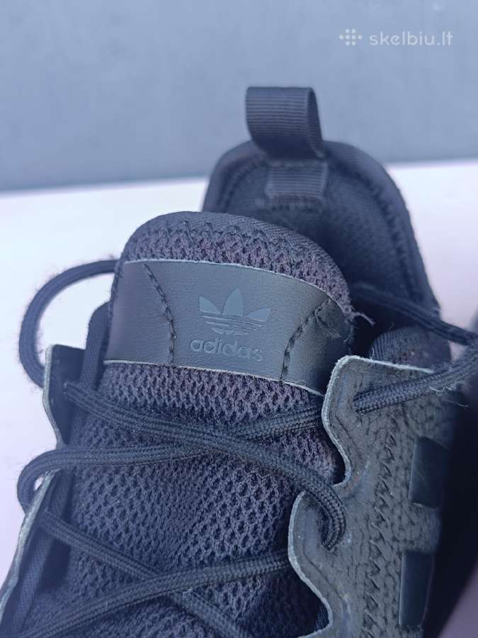 Adidas kedai - nuotraukos Nr. 6