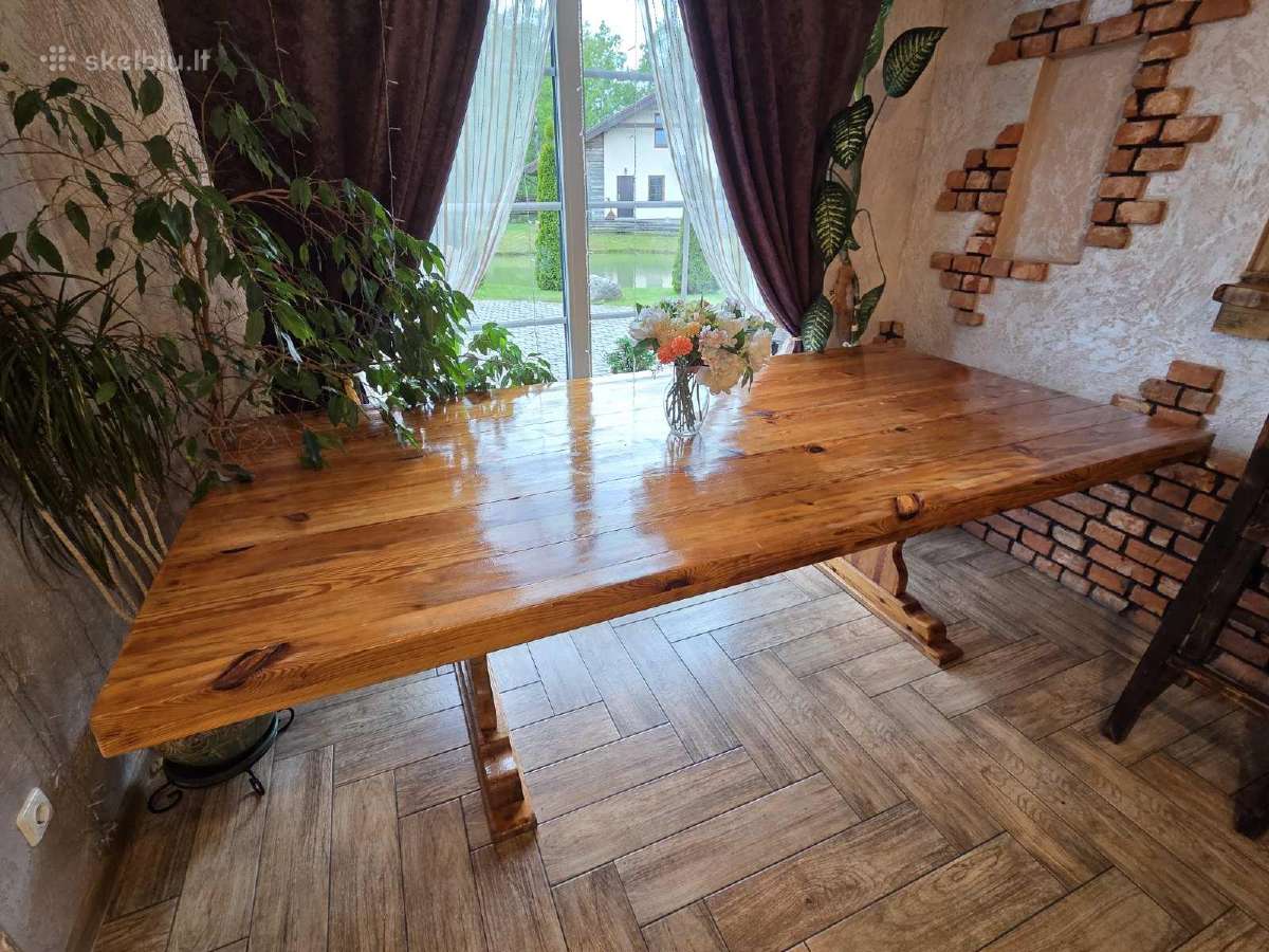Mediniai stalai ir kėdės - nuotraukos Nr. 5