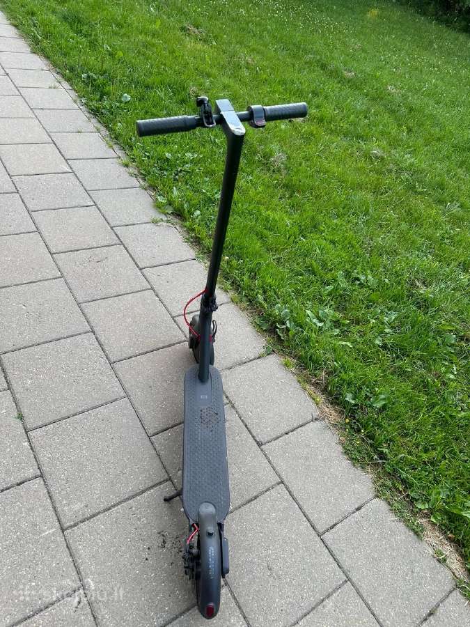 Parduodu paspirtuka xiaomi 365pro