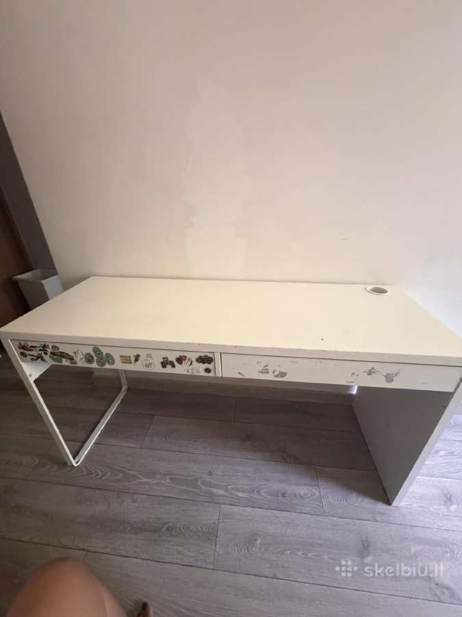 Ikea stalas