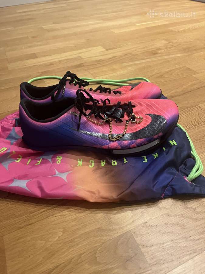 Nike max fly startukai
