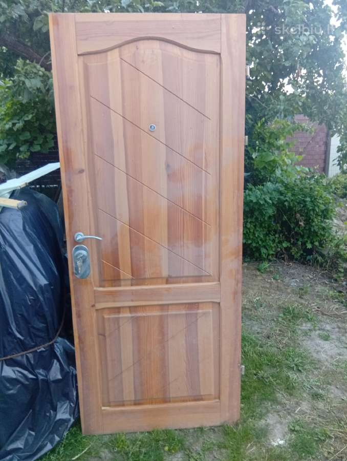 Parduodamos medinės durys su stakta rankena - nuotraukos Nr. 2
