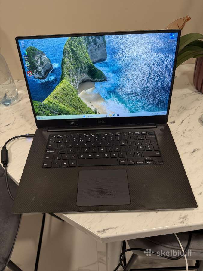 Dell xps 15 9560