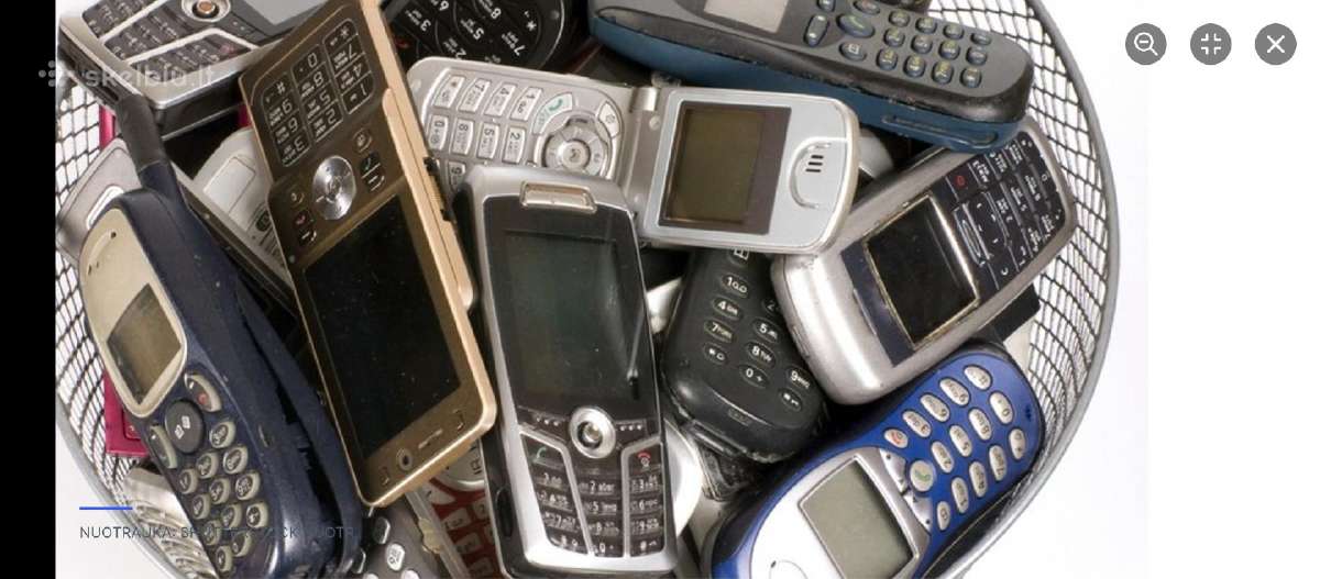 Gal kas dovanoja senus ,neveikiančius mob. telefon