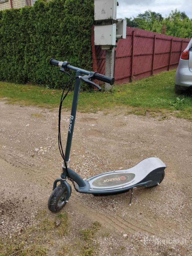 Elektrinis paspirtukas Razor E300 - nuotraukos Nr. 5