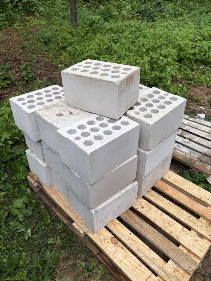Nauji arko 24 cm blokeliai po 1eur