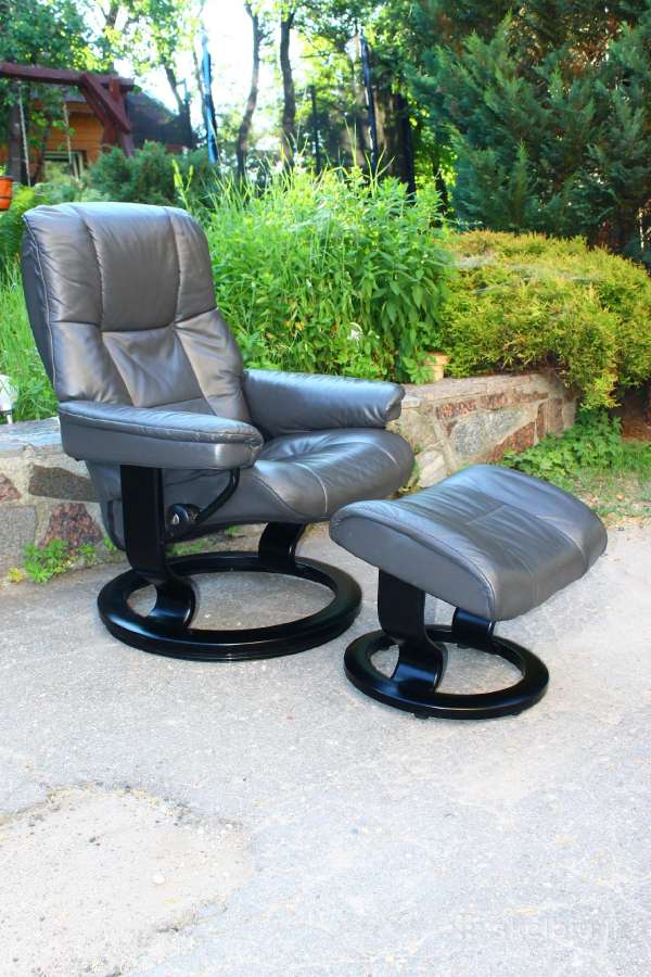 //Poilsio Relax Ekornes Fotelis-kreslas su pakoju/