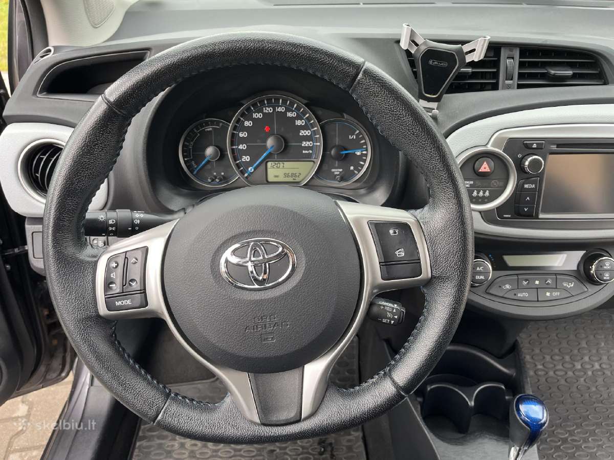 Toyota Yaris 2013m. Hybridas - nuotraukos Nr. 9