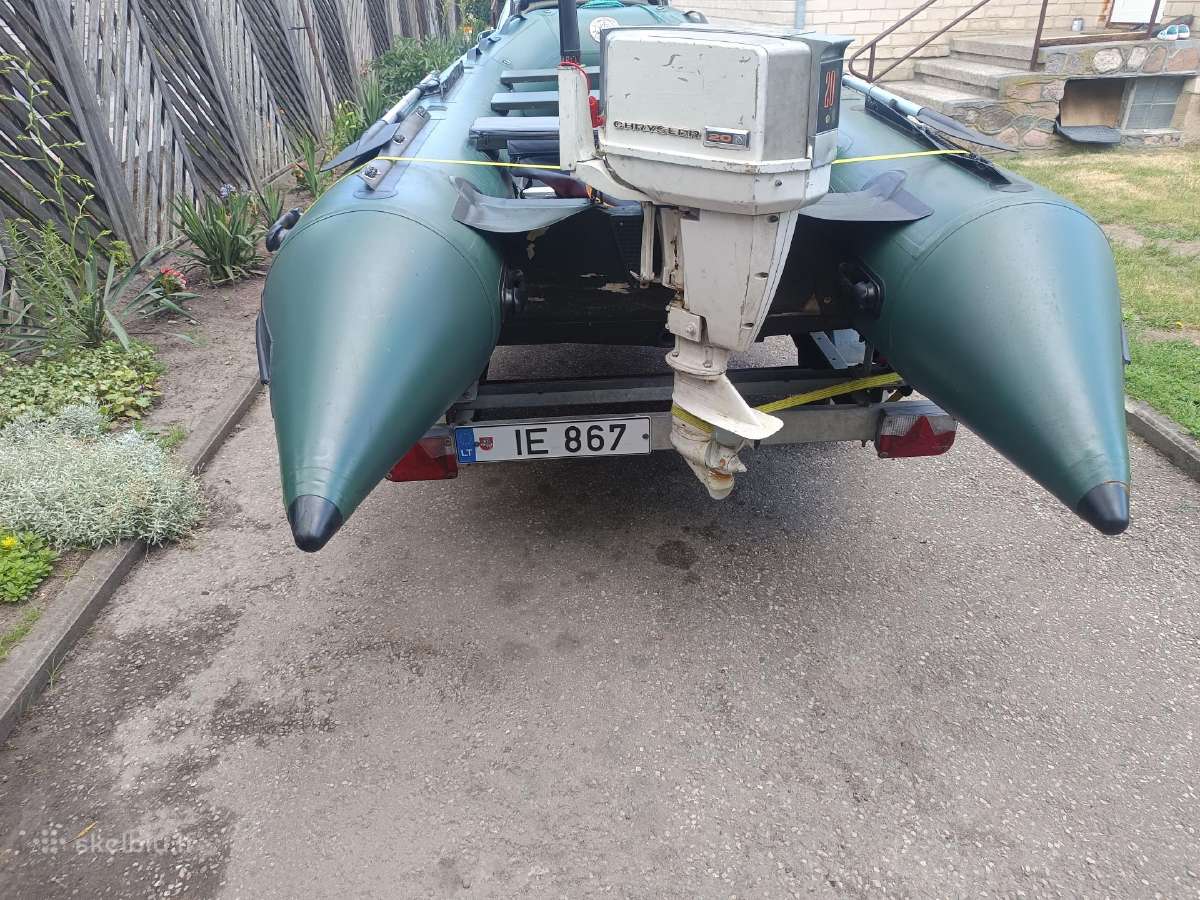 Valtis su priekaba ir varikliu