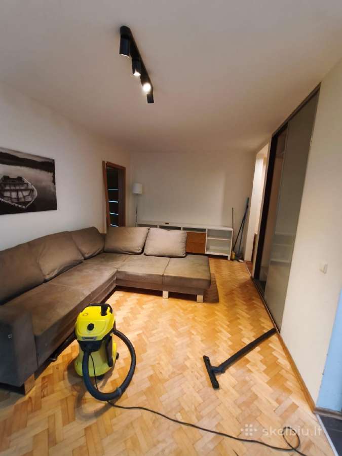 Dovanoju baldus: sofa, stalas, kedės, TV staliukas
