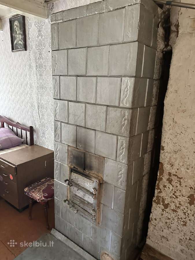 Atiduodu pečiaus koklius ir šamotines plytas