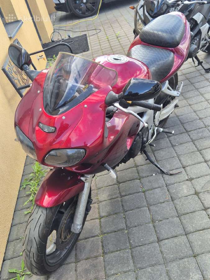 Suzuki Sv650