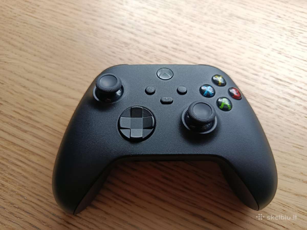 Xbox series pultelis juodas