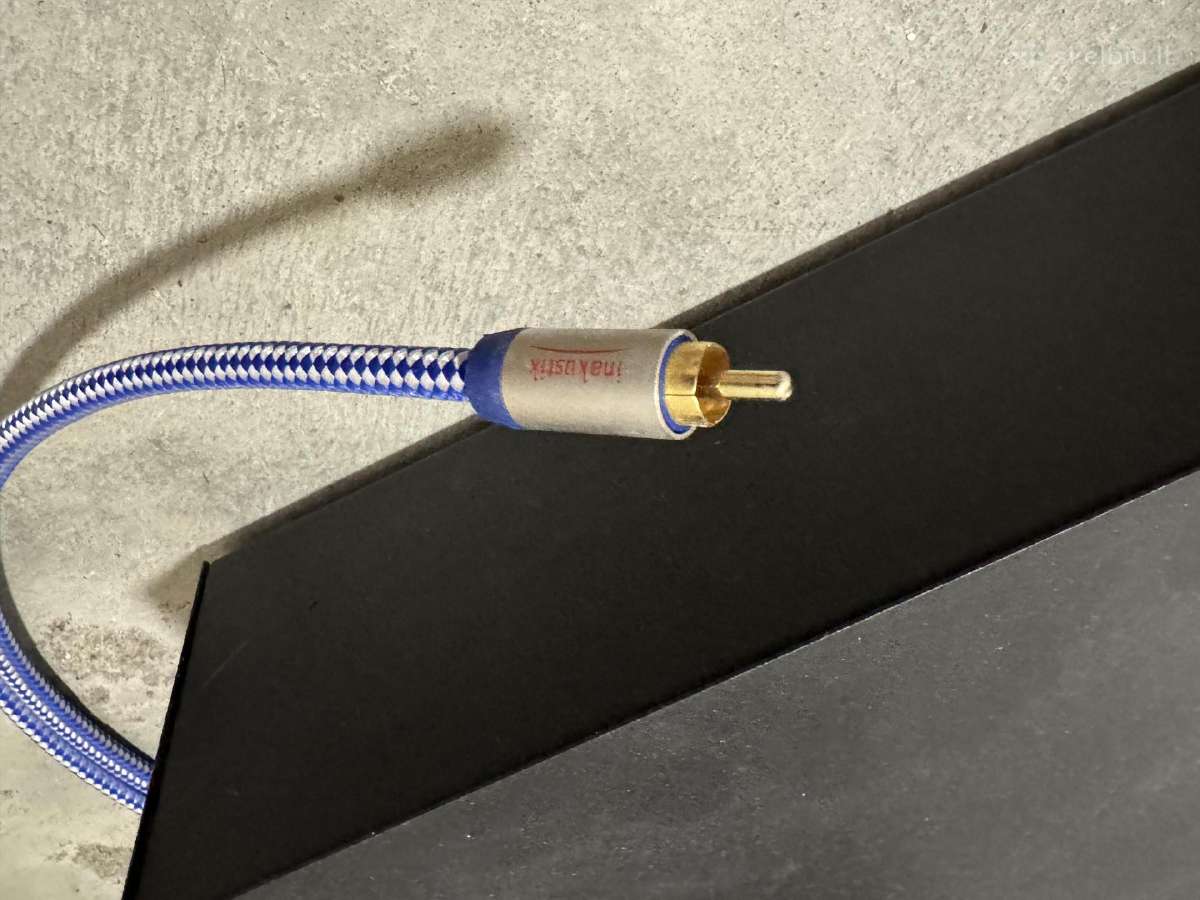Inacoustic Rca laidai