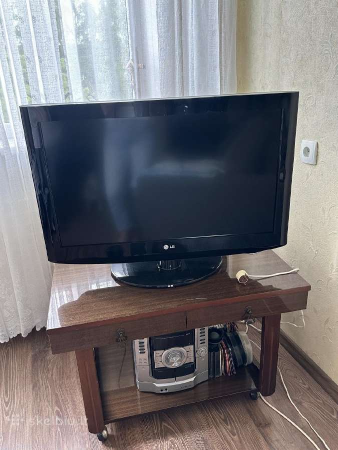 Parduodamas LG 32 LCD televizorius