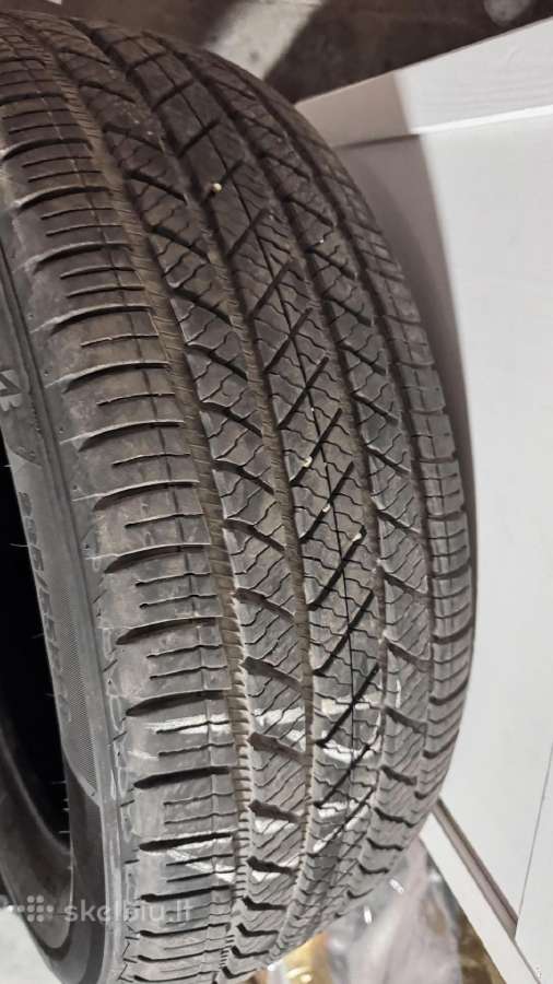 Bridgestone 235/55 R20 M+s padangos