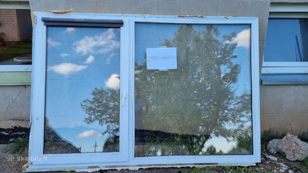 Naudoti plastikiniai langai