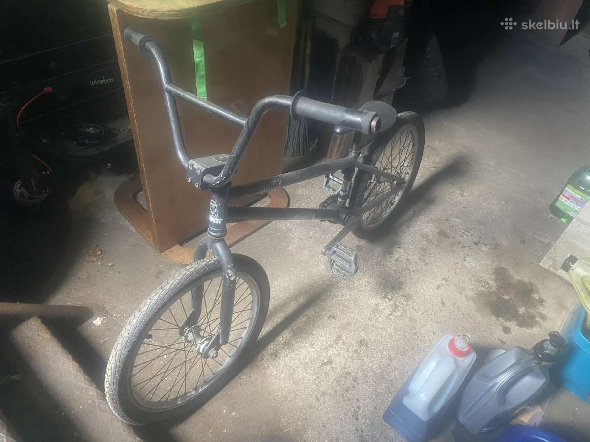 Triukų motociklas BMX