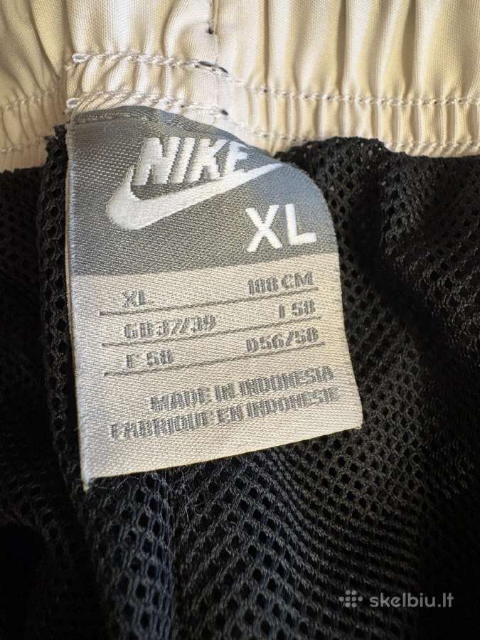 Juodi ilgi Nike šortai / kapriai (Xldydis ) - nuotraukos Nr. 7