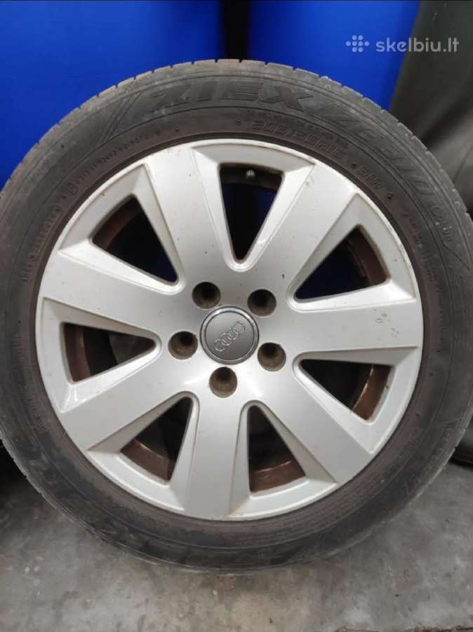 Parduodamas 4 vnt. originalių Audi ratų komplektas