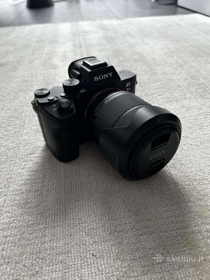 Sony A7 III su garantija