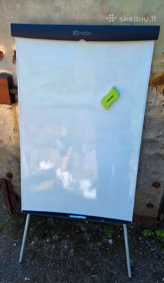 Nobo flipchart lenta su popieriumi