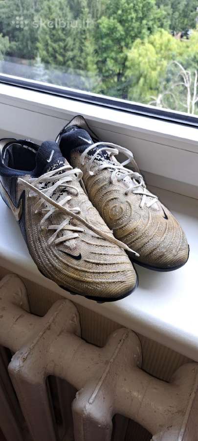 Futbolo bateliai nike phatom elite