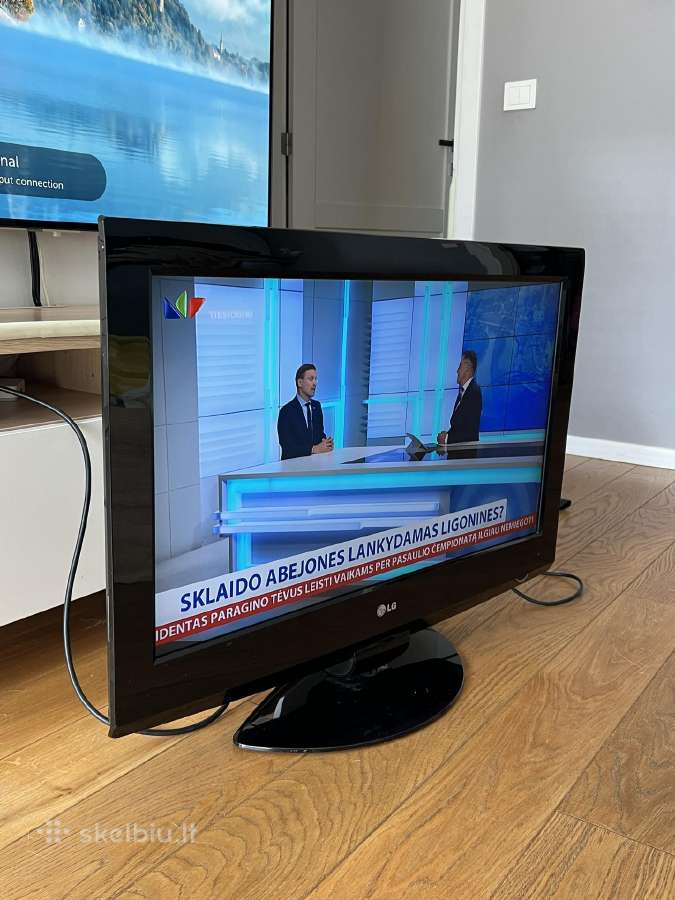 LG televizorius 80 cm.