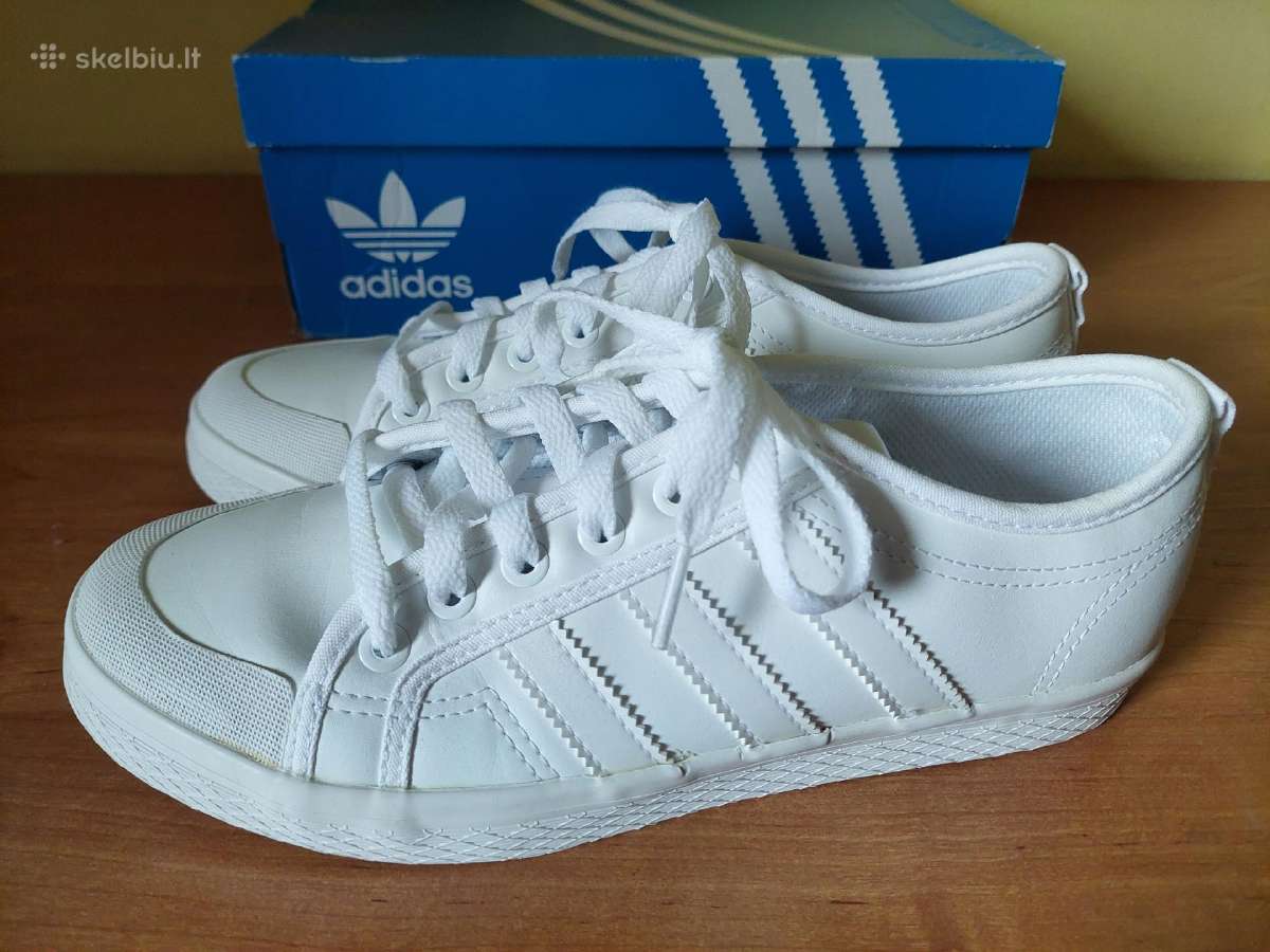 Moteriški Adidas laisvalaikio batai 38d.