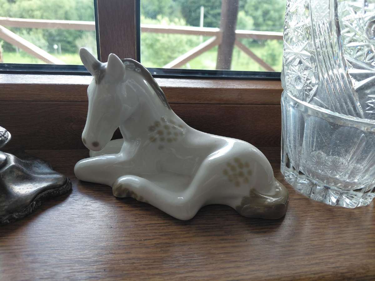 Porceleninis suvenyras arkliukas - nuotraukos Nr. 3