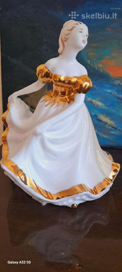 Parcilianinė balerinos statulelė