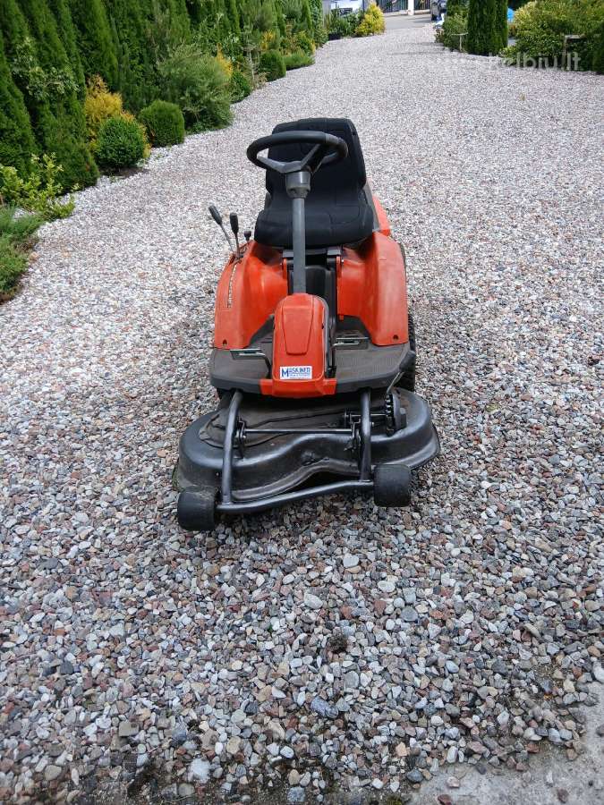 Parduodu sodo traktoriuka husqvarna rider