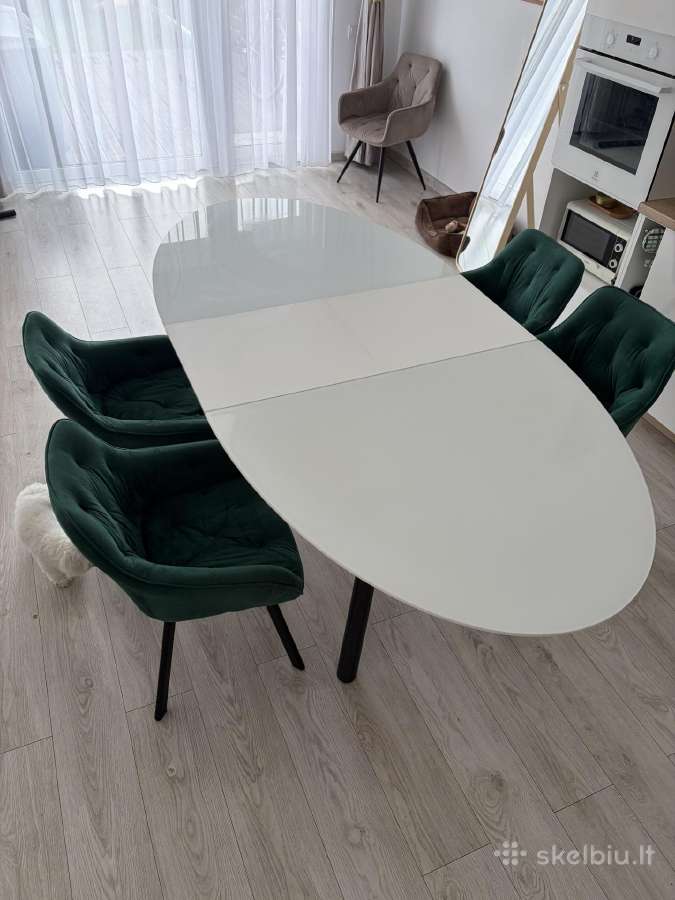 Valgomojo stalo komplektas