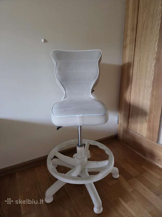 Ergonimiška rašomoji kėdė pradinukui