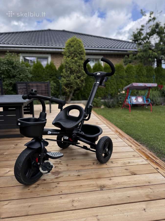 Parduodu mažai naudotą „kinderkraft“ triratuką.