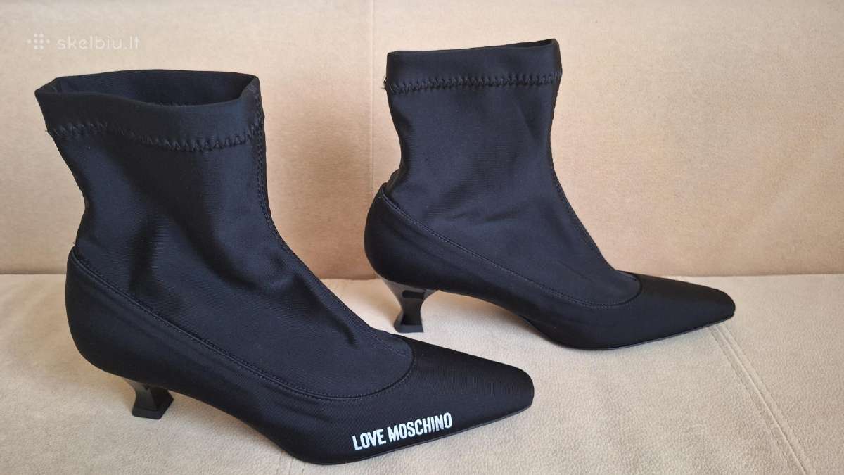 Love Moschino aukštakulniai batai