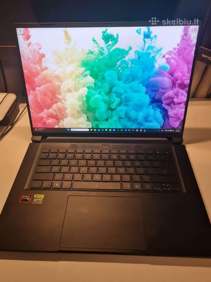 Loptopas Ryzen 7,rtx 5070, 32gb, SSD 1tb, Win11