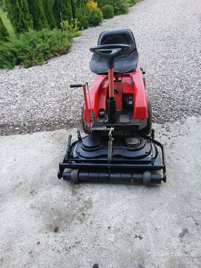 Parduodu sodo traktoriuka klippo rider