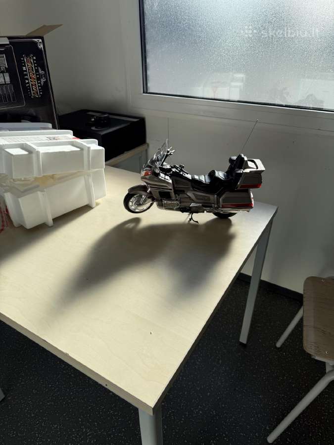 Motociklo modelis Honda Goldwing 1500 Se1:6 ma - nuotraukos Nr. 2