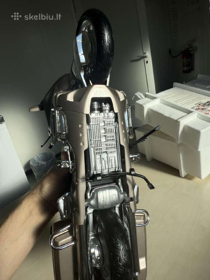Motociklo modelis Honda Goldwing 1500 Se1:6 ma - nuotraukos Nr. 5