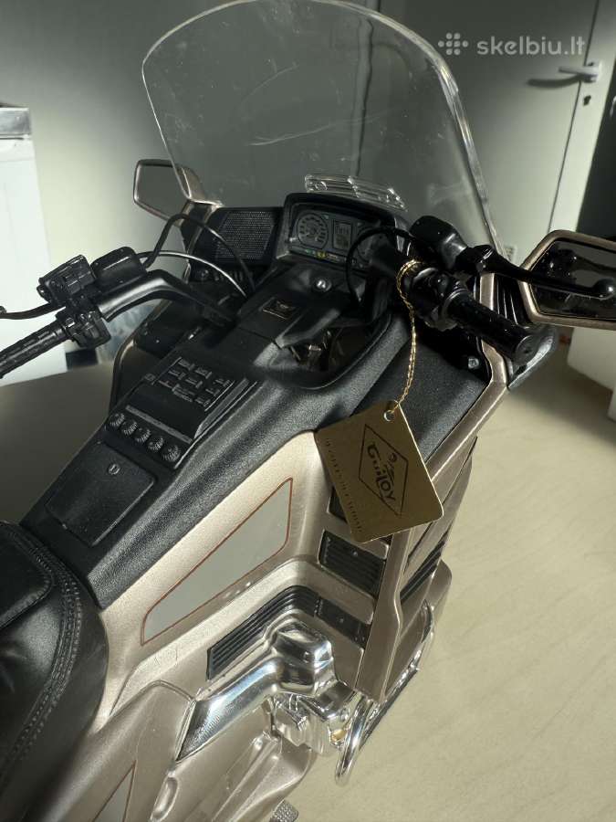Motociklo modelis Honda Goldwing 1500 Se1:6 ma - nuotraukos Nr. 10