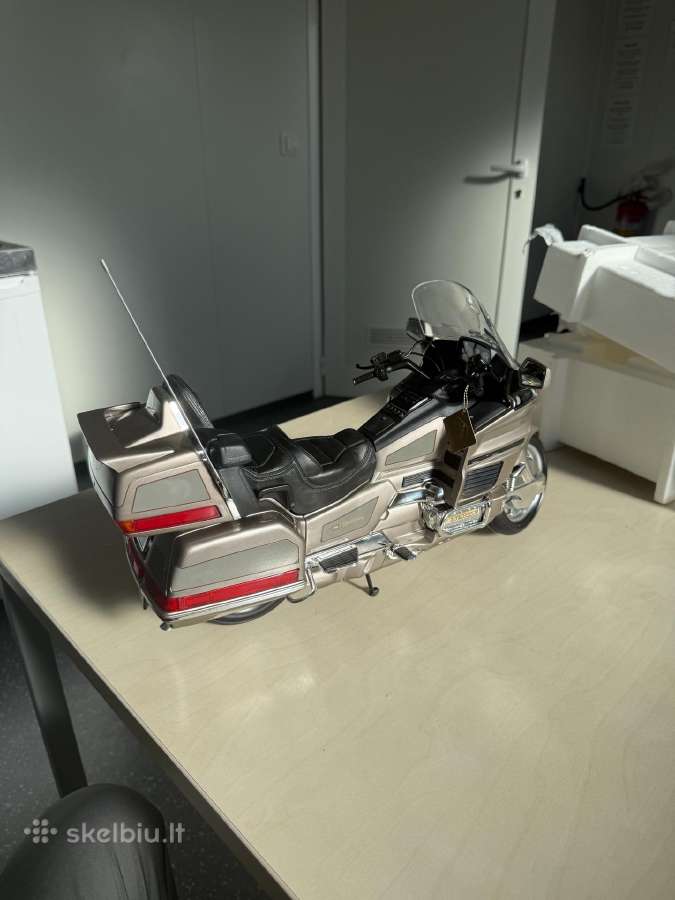 Motociklo modelis Honda Goldwing 1500 Se1:6 ma - nuotraukos Nr. 11