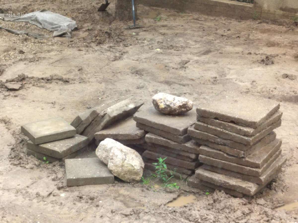 Atiduodu: Šaligatvio plyteles 50*50 ir 30*30
